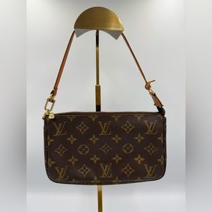 Louis Vuitton Pochette Accessories Monogram Handbag